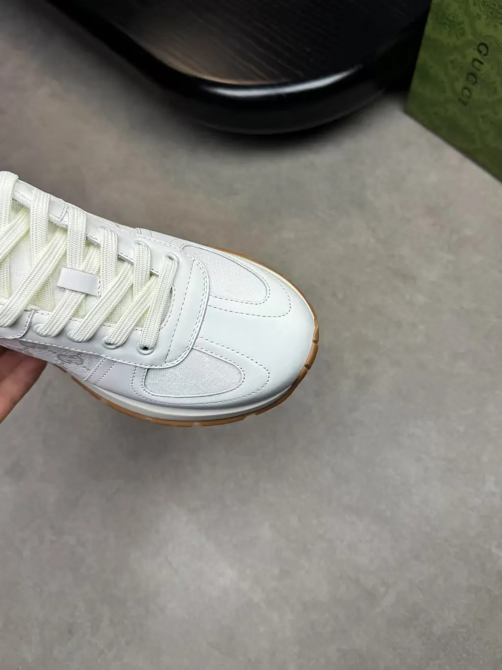 Factory price: 460💰Gucci new men's shoes GUCCI [Lightning] latest shoes are shipped. Original quality, fashionable, made of special materials, sheepskin lining, brand new packaging. The foot feels super comfortable and the workmanship is impeccable. Size: 38-45, Dingyi 45